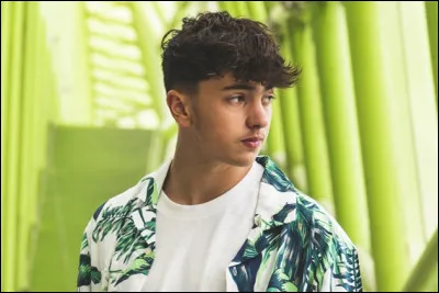 À côté de qui Inoxtag a-t-il son studio chez Webedia ?