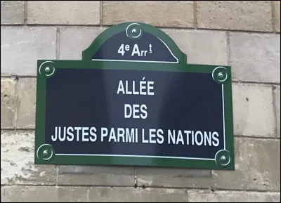 ''Justes parmi les nations''est une expression extraite de quelle ''religion'' ?