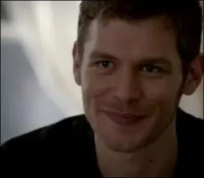 Qui a joué le rôle du vampire dans le sacrifice de Klaus ?