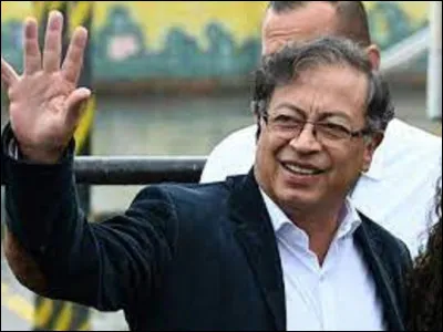 19 juin : 
Ce jour-là, est également élu Gustavo Petro, premier président de la République, issu de la gauche, que ce pays d'Amérique du Sud ait connu. De quel État devient-il le gouvernant ?