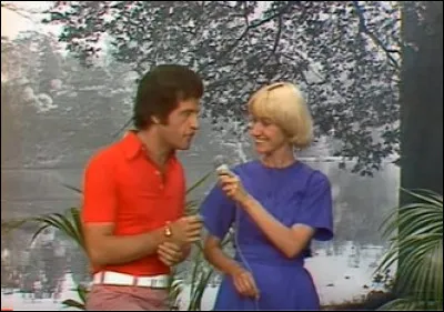 Comment se nommait l'émission quotidienne de variété présentée par Danièle Gilbert avant le journal de 13h00 ?