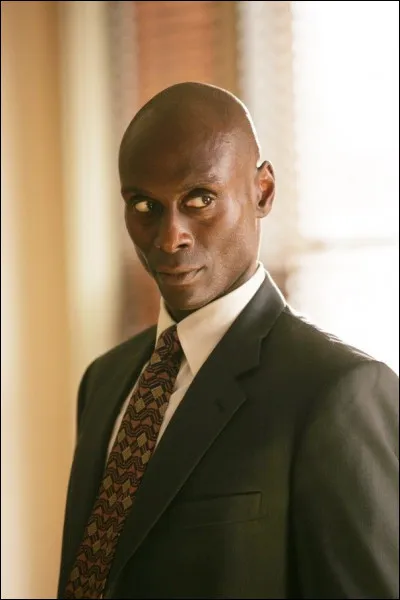 Que devient Daniels après avoir quitté la police ?