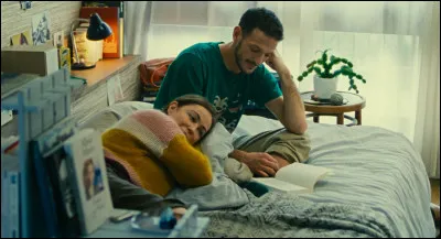 Dans quel film une veuve reprend-elle ses &eacute;tudes ?