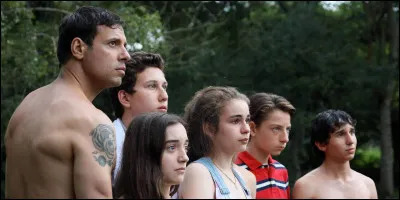 Dans quel film un professeur rempla&ccedil;ant trouve-t-il que certains de ses &eacute;l&egrave;ves sont &eacute;tranges ?