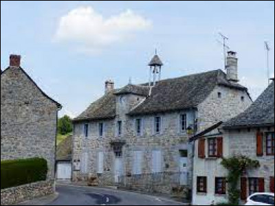 Nous terminons notre balade en Aveyron, à Saint-Symphorien-de-Thénières. Nous sommes dans l'ancienne région ...