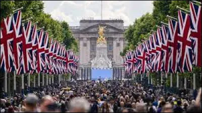 Le 2 juin 2022 est célébré le jubilé de la reine Elisabeth II pour ses 60 ans de règne.
