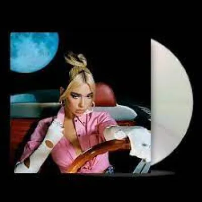 "Future Nostalgia" est un album de la chanteuse Ava Max.