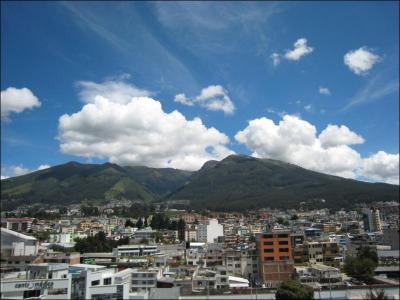 Etape 1 : Les concurrents ont commenc en Equateur, ils ont d se rendre  la capitale. Quelle est la capitale de l'Equateur ?