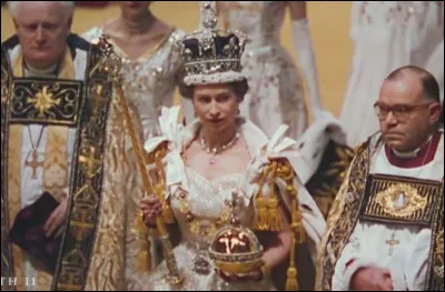 A 70 ans de règne, quel jubilé la reine célèbre-t-elle en 2022 ?