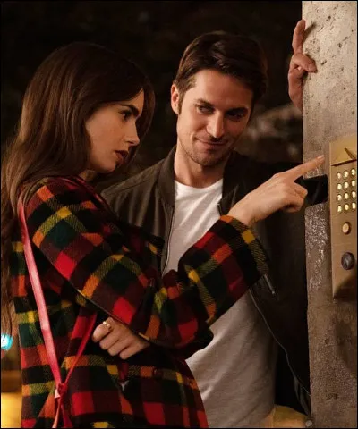 Comment s'appelle le voisin d'Emily ?