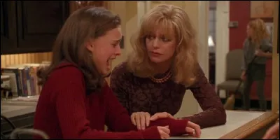 Natalie Portman joue le rôle de Laura Dandridge dans "Tout le monde dit I love you", un film réalisé par :