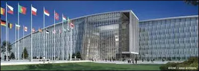 Quelle ville abrite le siège social de l'OTAN ?