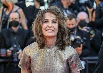 Valérie Lemercier : Quelle chanteuse incarne-t-elle dans son film "Aline" sorti en 2021 ?