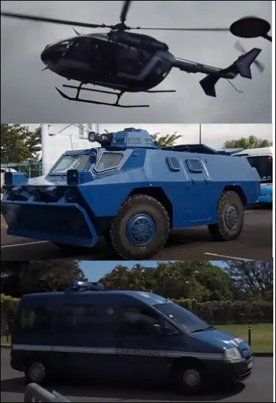 Enfin, des unit&eacute;s de la gendarmerie sont pr&eacute;sentes &agrave; La R&eacute;union. Comment s'appelle le deuxi&egrave;me engin sur l'illustration ?
