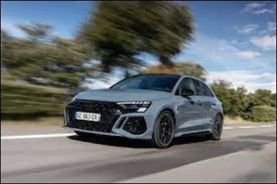 Combien y a-t-il de cercles dans le logo d'Audi ?