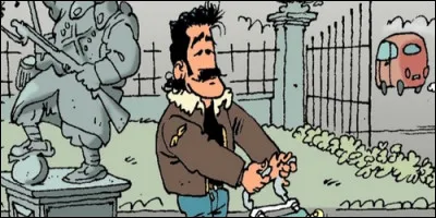 L'oncle de Nathalie travaille en tant qu'expert informatique dans une grande entreprise.