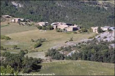 Petit village de 35 habitants, dans l'arrondissement de Gap, Sorbiers se situe dans le département ...