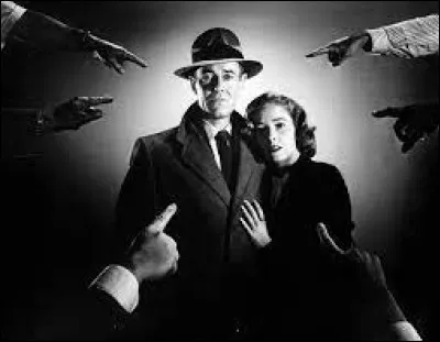 Ce réalisateur britannique est surnommé "maître du suspens".