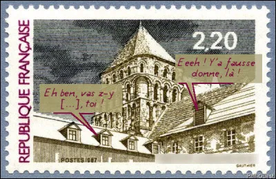 Alors que du côté des mansardes, on préfère les jeux de cartes pour tuer le temps...