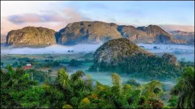 En quelle année la Barbade a-t-elle aboli la monarchie ?