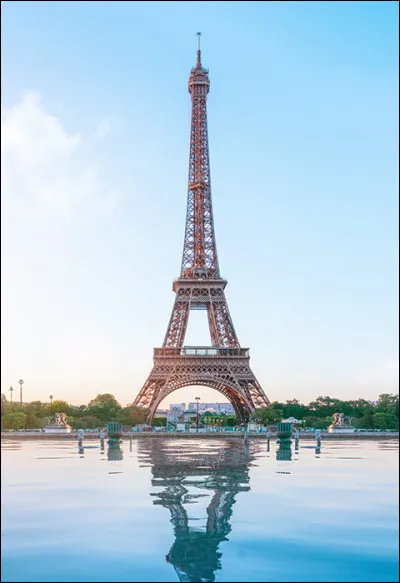 Qui était le commanditaire de la construction de la Tour Eiffel ?