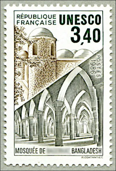 Un nom qui fait immanquablement penser au livre de la jungle... En plus, nous n'en sommes pas loin ! C'est la mosquée de ... (Complétez !)