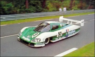 Cette WM P88, conduite par Roger Dorchy, détient le record de vitesse absolu avec 407 km/h relevés dans la ligne droite des Hunaudières. Quel était le moteur de cette auto ?