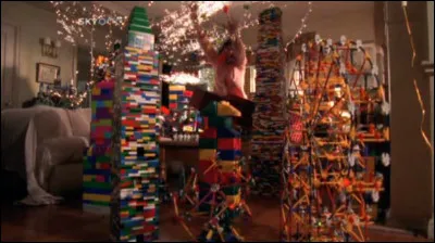 Loïs se rend compte qu'elle a du temps pour elle : Hal s'occupe de Dewey avec des Lego, Malcolm joue dans une pièce de théâtre. Que décide-t-elle de faire régulièrement ?