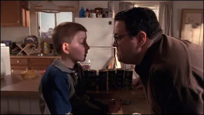 Craig est parti en vacances et Dewey doit s'occuper de son chat. Comment s'appelle le matou ?