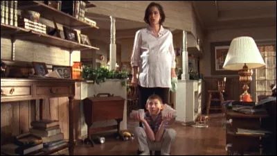 Où Loïs part-elle passer ses dernières semaines de grossesse ?