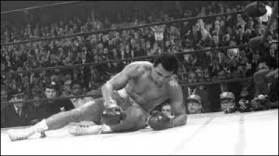 Boxe - Lequel de ces boxeurs avait promis de venger Mohamed Ali après son dernier combat qui s'est conclu par une défaite ?