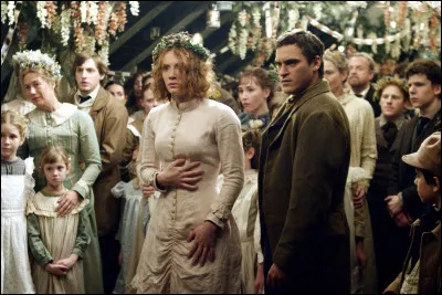 Dans quel film des habitants vivent-ils près d'un bois maléfique ?