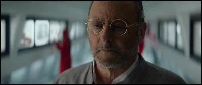 Dans quel film une lune rouge fonce-t-elle sur la Terre ?