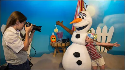 Complétez les paroles de "Quand je serai plus grand" : 
Oui, dans un prochain avenir 
Ce ne sera qu'un souvenir
Que j'évoquerai le soir
Au coin du feu 
Grandir c'est savoir...