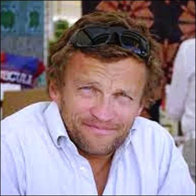 Quel pr&eacute;nom ont en commun l�&eacute;crivain Tesson, l�animateur Augier et le magicien Mirouf ?