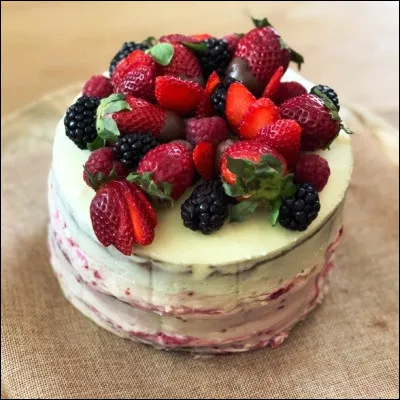 Laquelle de ces p&acirc;tisseries ne contient pas de fruit ?