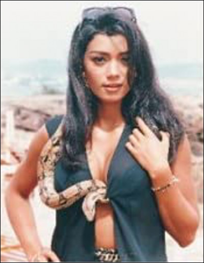 Qui est cette Tabatha, célèbre actrice française du X de 1992 à 1994 (78 films), devenue ensuite journaliste ?