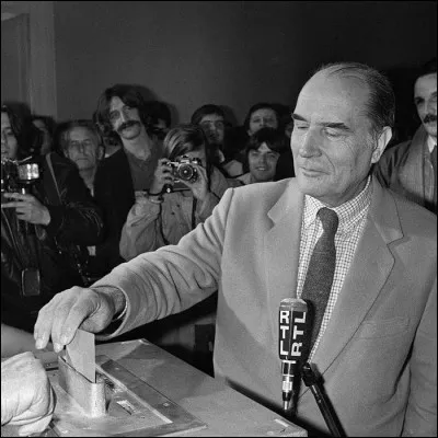 Quel âge avait François Mitterrand lors de sa troisième candidature à la présidence ?