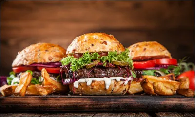 Quel est le nom de la chaîne de restauration fondée par Isaac Tigrett et Peter Morton à Londres en 1971 ?