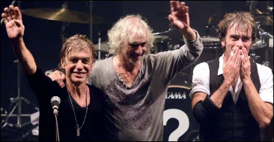 Quel est le nom de la reformation partielle du groupe de rock français ''Téléphone'' ?