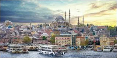 Jusqu'en 1930, cette ville turque s'appelait Constantinople.