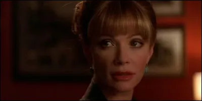 Qui Jenny Shepard, l'ancienne directrice du NCIS, traque-t-elle sans relâche ?