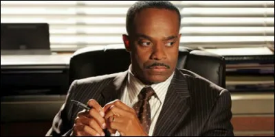 Dans quel sport le nouveau directeur Leon Vance était-il très doué ?