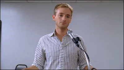 Loïs et Hal rendent visite à Francis qui fête le premier anniversaire de...