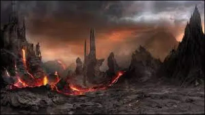 Qui a réalisé le film "L'Enfer des loups", sorti en 2004 en Espagne ?