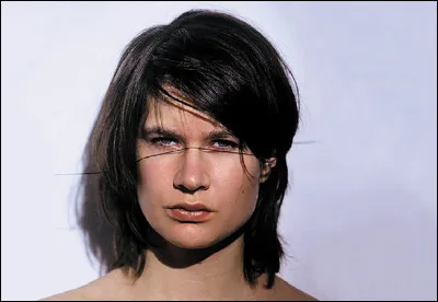 Qui est cette chanteuse, auteure- compositrice et interprète de la chanson ''Fontaine de Lait'' ?