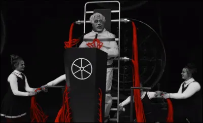 Complétez : 
"So in Angst sind Land und..."