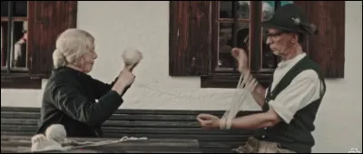 Complétez : 
"Und die Hoffnung will mir..."