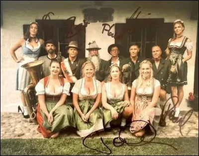 Complétez : 
"Nein, da ist kein Glück in..."