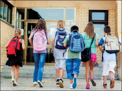 Prochaine question, vas-tu à l'école ?